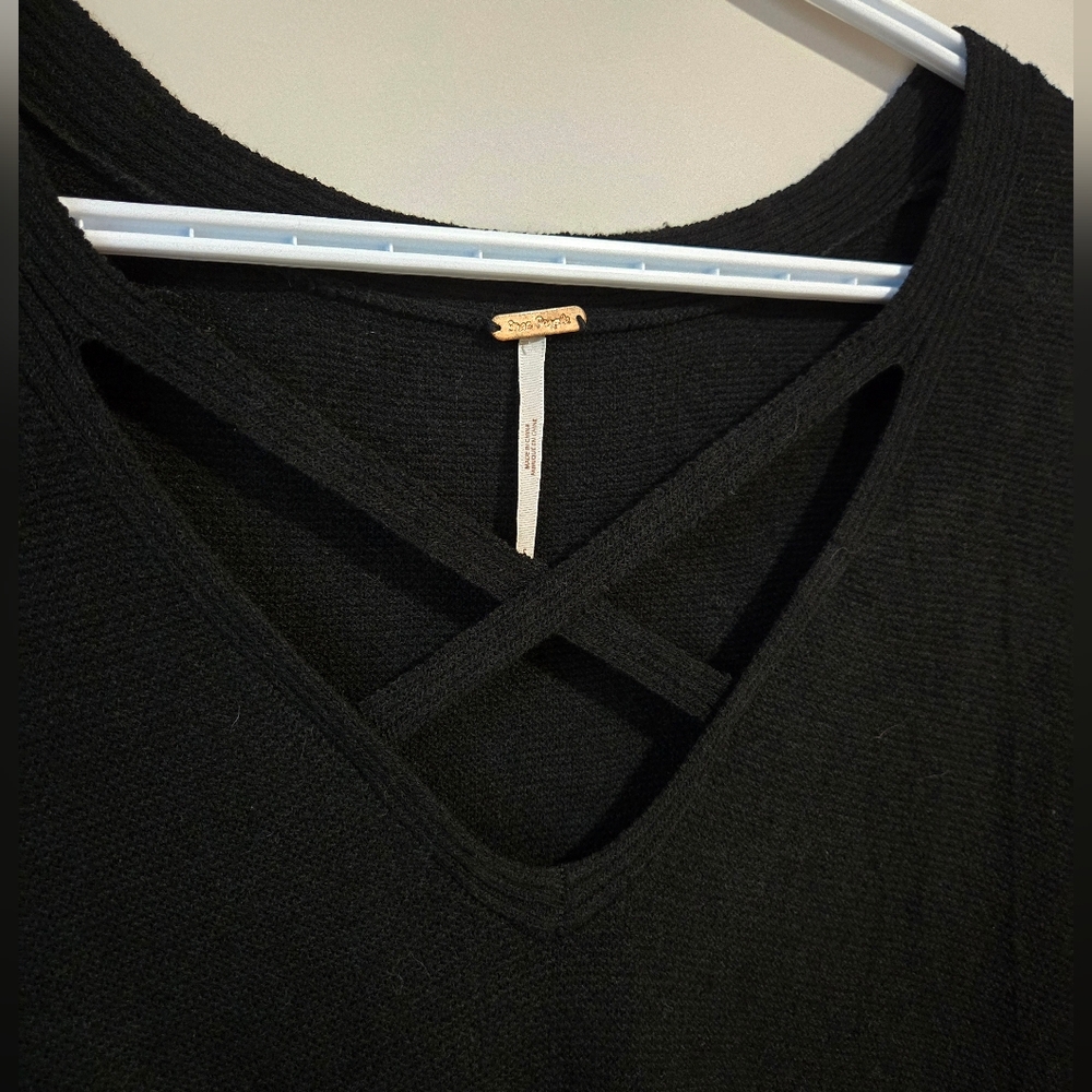 🖤 Free People Black‎ Textured Knit Top With Cross Front